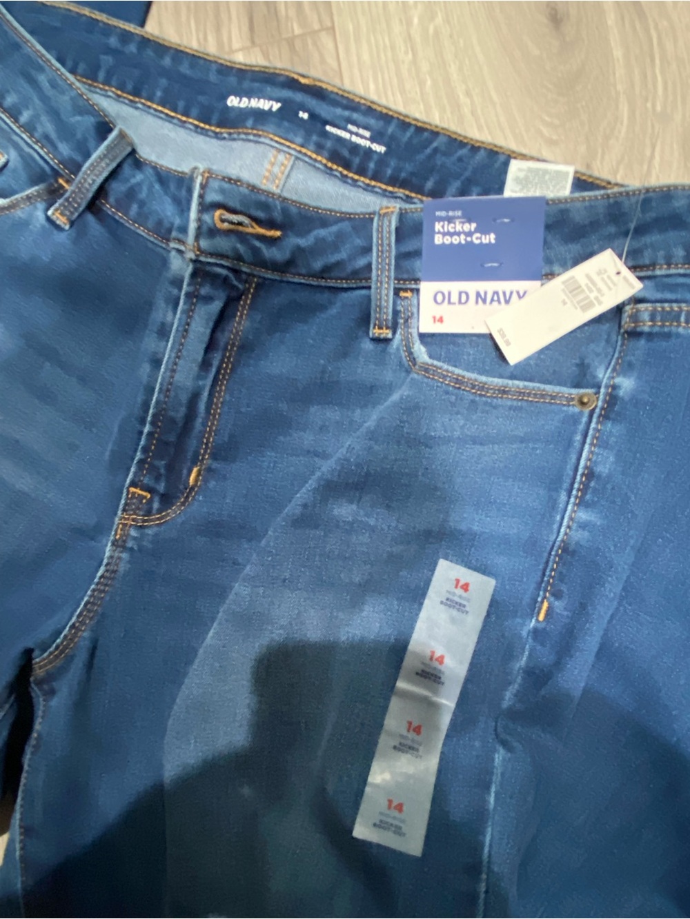 BNWT, Old Navy, Size 14, Kicker Boot Cut jeans. Orig price $40
